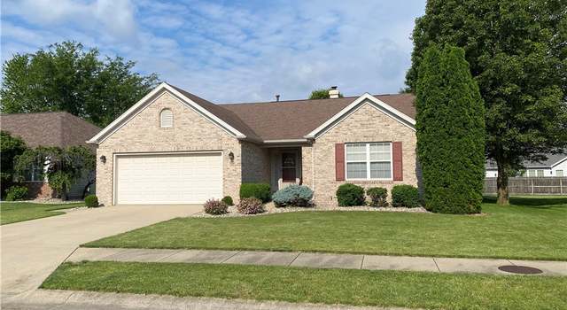 Photo of 15 Fairfield Ln, Charleston, IL 61920