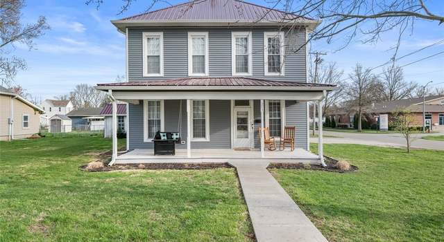 Photo of 203 Hickory St, Marshall, IL 62441