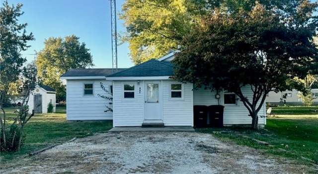 Photo of 807 Ash St, Edgewood, IL 62426