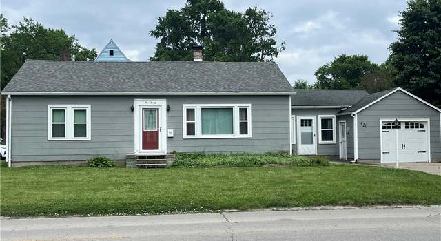 Photo of 420 N 33rd St, Mattoon, IL 61938