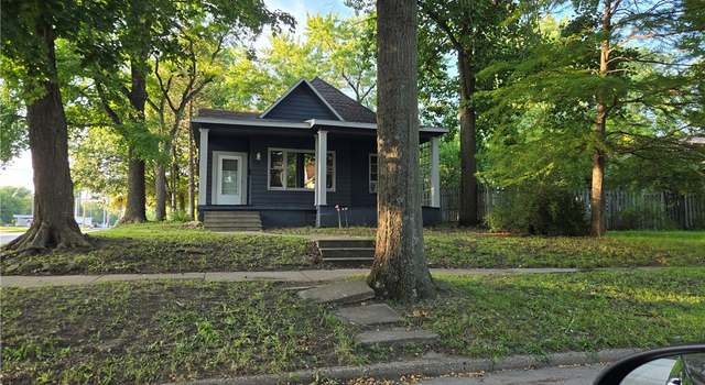 Photo of 896 W Leafland Ave, Decatur, IL 62522