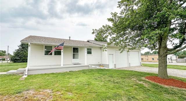 Photo of 106 N Jefferson St, Greenup, IL 62428
