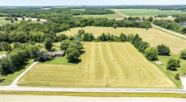 Photo of 1283 N 1400 East Rd, Shelbyville, IL 62565