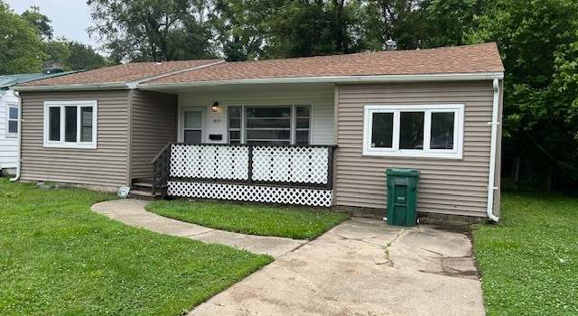 Photo of 1987 E Cantrell St, Decatur, IL 62521