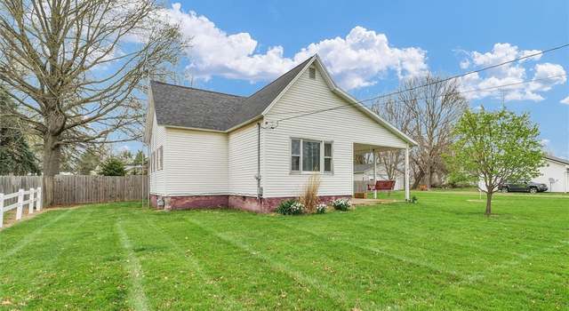 Photo of 121 W North St, Oakland, IL 61943