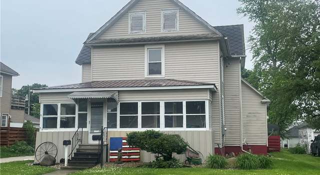 Photo of 309 E Maple St, Hoopeston, IL 60942