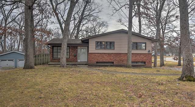 Photo of 65 Ridge Lane Dr, Decatur, IL 62521