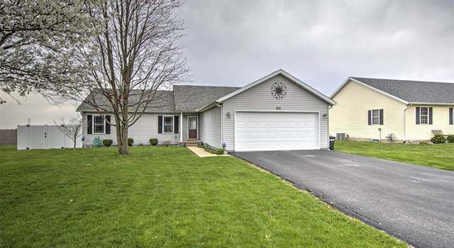 Photo of 410 E Kennedy St, Maroa, IL 61756