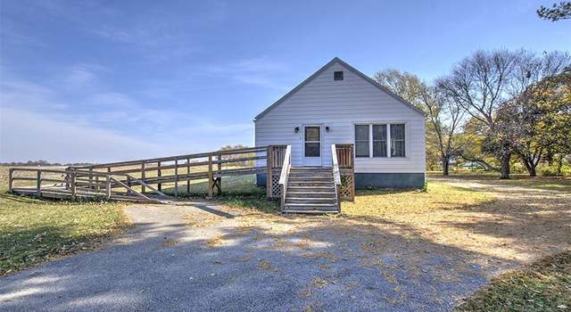 Photo of 206 NW B St, Laplace, IL 61936