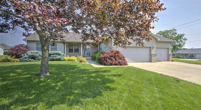 Photo of 1310 Country Ln, Mt Zion, IL 62549