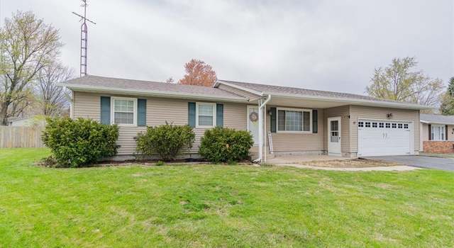 Photo of 17 Mcintyre St, Warrensburg, IL 62573