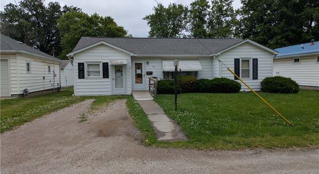 Photo of 409 E Adams St, Paris, IL 61944