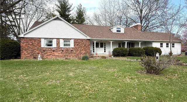 Photo of 410 E Water St, Teutopolis, IL 62467
