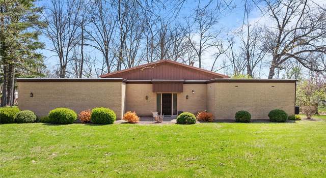 Photo of 1242 N Main St, Paris, IL 61944
