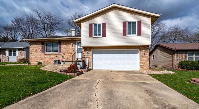 Photo of 2835 N Primrose Ln, Decatur, IL 62526