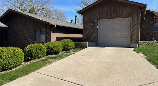 Photo of 745 Shorewood Dr, Decatur, IL 62521