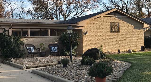 Photo of 131 Hightide Dr, Decatur, IL 62521