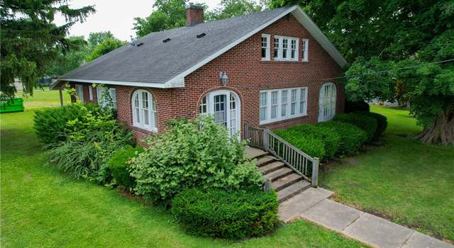 Photo of 104 E North St, Ridge Farm, IL 61870
