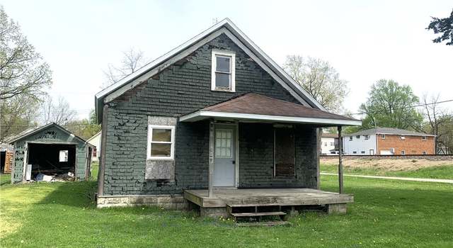 Photo of 2 N Carr St, Pana, IL 62557
