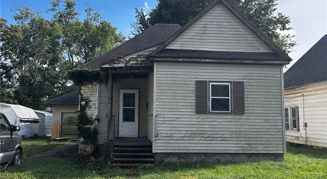 Photo of 2717 Pine Ave, Mattoon, IL 61938