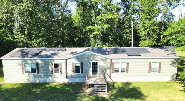 Photo of 193 Cedar Ln, Sumner, IL 62466
