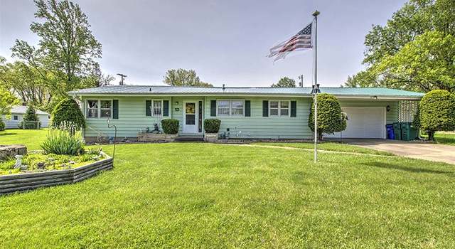 Photo of 3223 E Oakwood Ave, Decatur, IL 62521