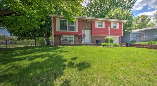 Photo of 98 Northland Dr, Decatur, IL 62526