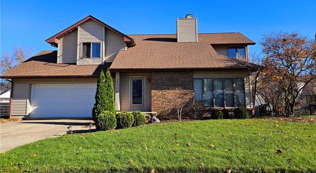 Photo of 3740 N Woodridge Dr, Decatur, IL 62526