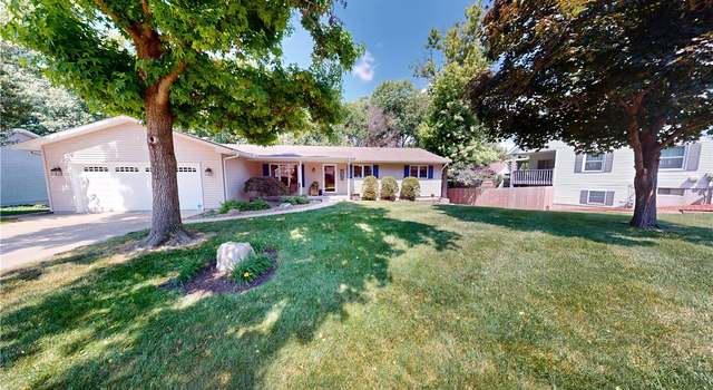 Photo of 821 Cedar Hill Dr, Decatur, IL 62521