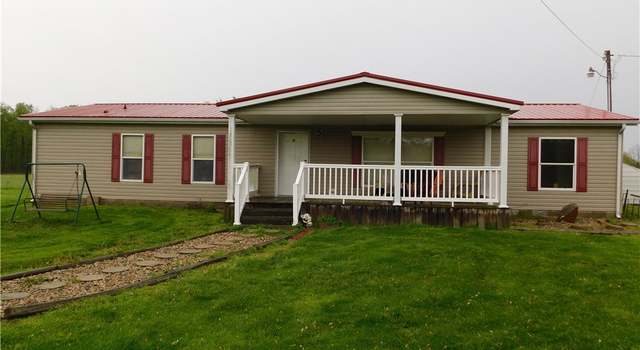 Photo of 1801 E County Road 100 St N, Greenup, IL 62428