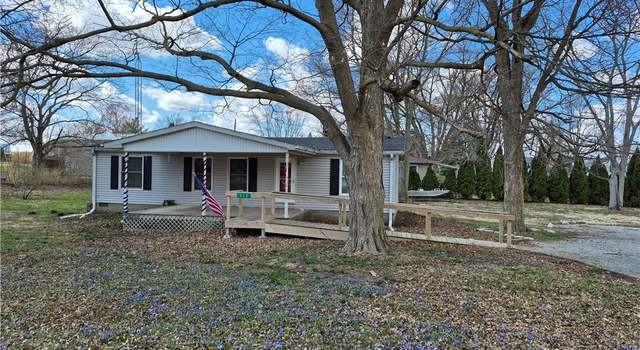 Photo of 212 N Range St, Newtown, IN 47969