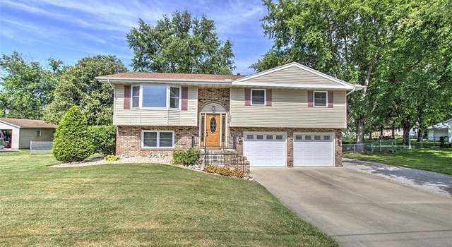 Photo of 935 Woodland Dr, Mt Zion, IL 62549