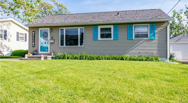 Photo of 44 La Salle Dr, Decatur, IL 62521