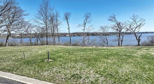 Photo of 335 Mueller Ct, Decatur, IL 62521