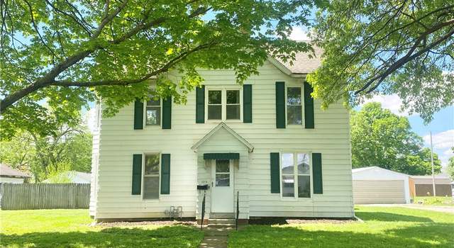 Photo of 305 N Poplar St, Assumption, IL 62510