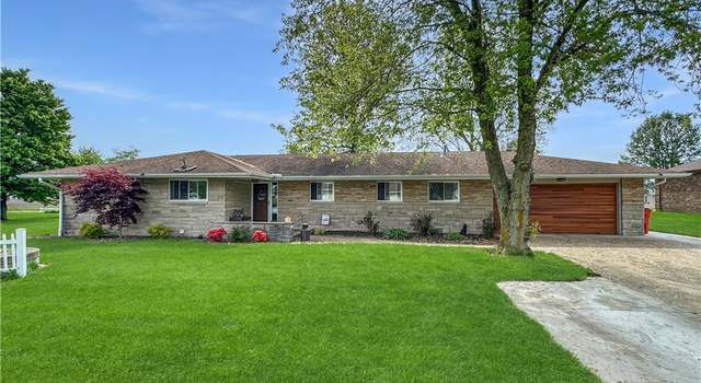 Photo of 1804 Southdale Dr, Mattoon, IL 61938