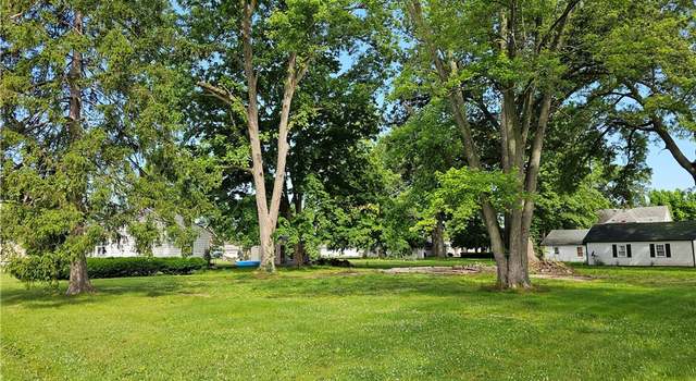 Photo of 205 S Missouri St, Greenup, IL 62428