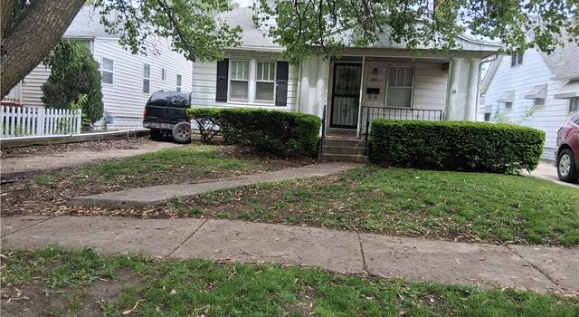 Photo of 2112 E Clay St, Decatur, IL 62521