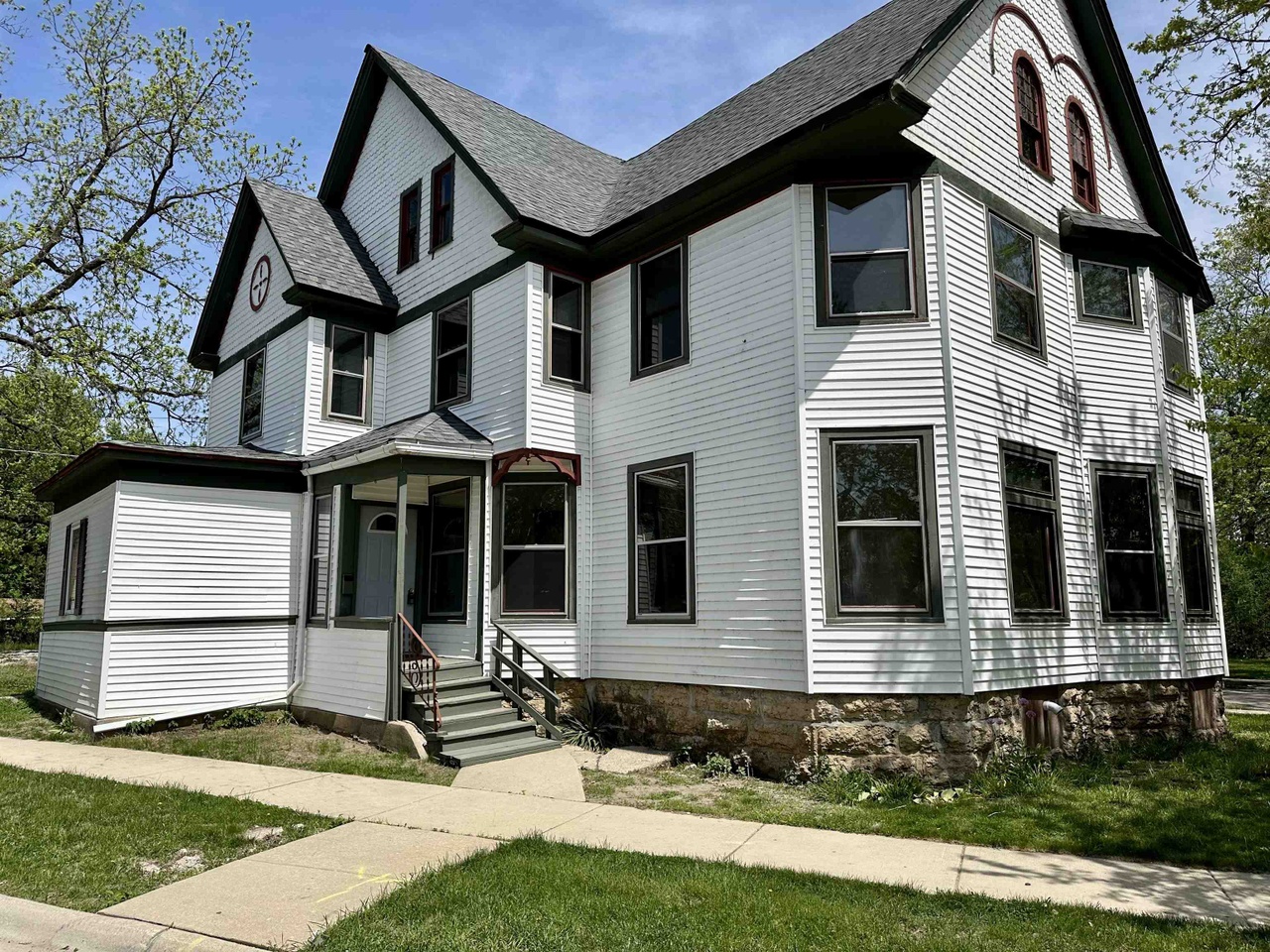 541 Woodlawn Ave, ROCKFORD, IL 61103
