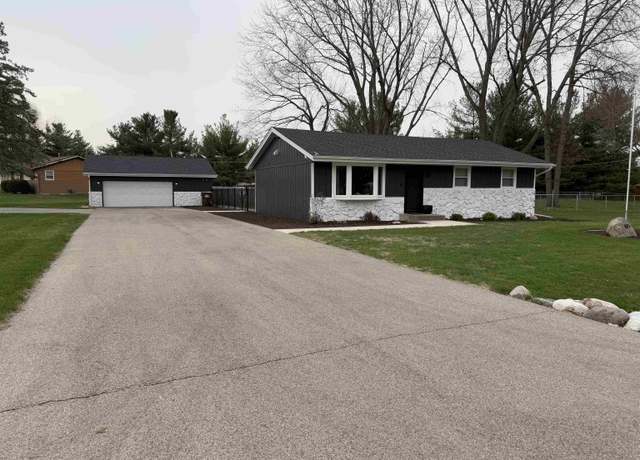 Property at 11715 Ventura Blvd, Machesney Park, IL 61115, 3 beds, 1 bath