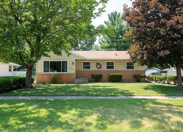 Property at 8018 Scott Ln, Machesney Park, IL 61115, 3 beds, 2 baths