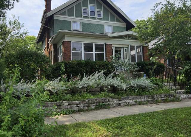 Property at 1734 Cumberland St, Rockford, IL 61103, 4 beds, 1.5 baths