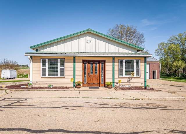 Property at 617 N Stanton St, Davis, IL 61019, 3 beds, 1 bath