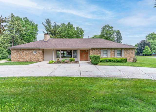 Property at 2317 Edgebrook Dr, Rockford, IL 61107, 4 beds, 3 baths