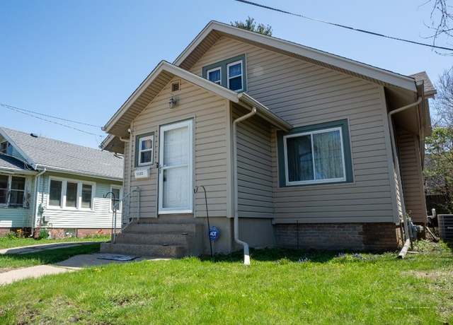 Property at 1122 19th St, Rockford, IL 61108, 3 beds, 2 baths