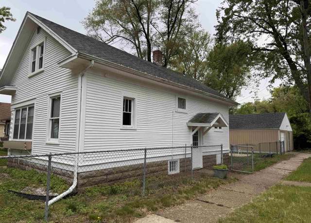 Property at 1926 Carney Ave Ave, Rockford, IL 61103, 3 beds, 1 bath