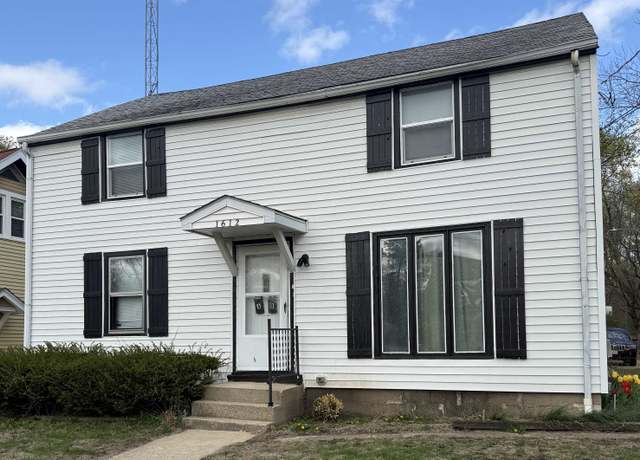 Property at 1612 16th St, Rockford, IL 61104, 4 beds, 2 baths