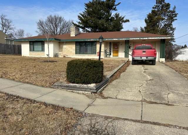 Property at 513 W Pearl, Lanark, IL 61046, 2 beds, 1 bath