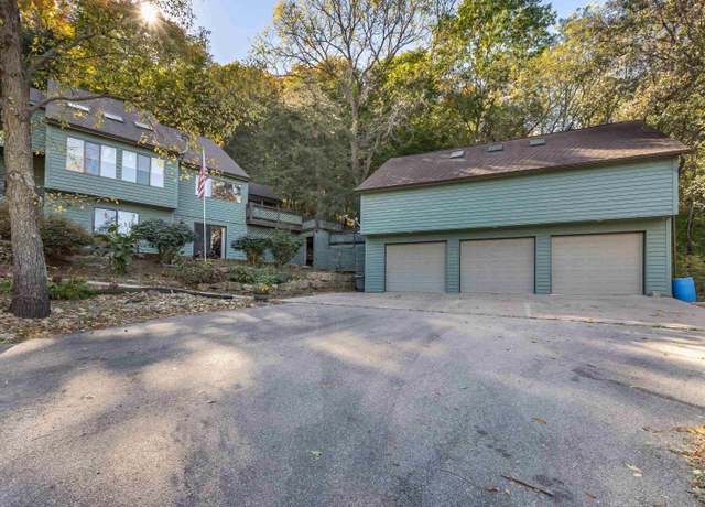 Property at 1 Jonquil Ct, Galena, IL 61036, 4 beds, 3 baths