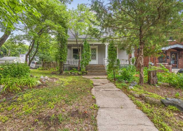 Property at 404 S Chicago Ave, Rockford, IL 61104, 3 beds, 1.5 baths